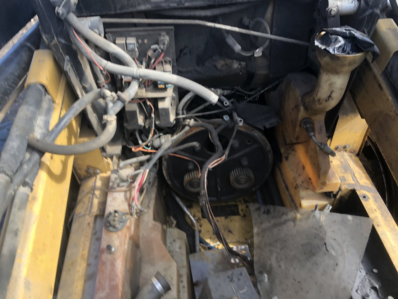 New Holland LX885 Equipment Parts Unit for Sale