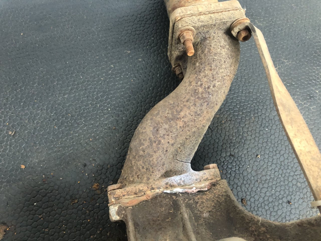 Fiat/Iveco 8065 Engine Exhaust Manifold for Sale