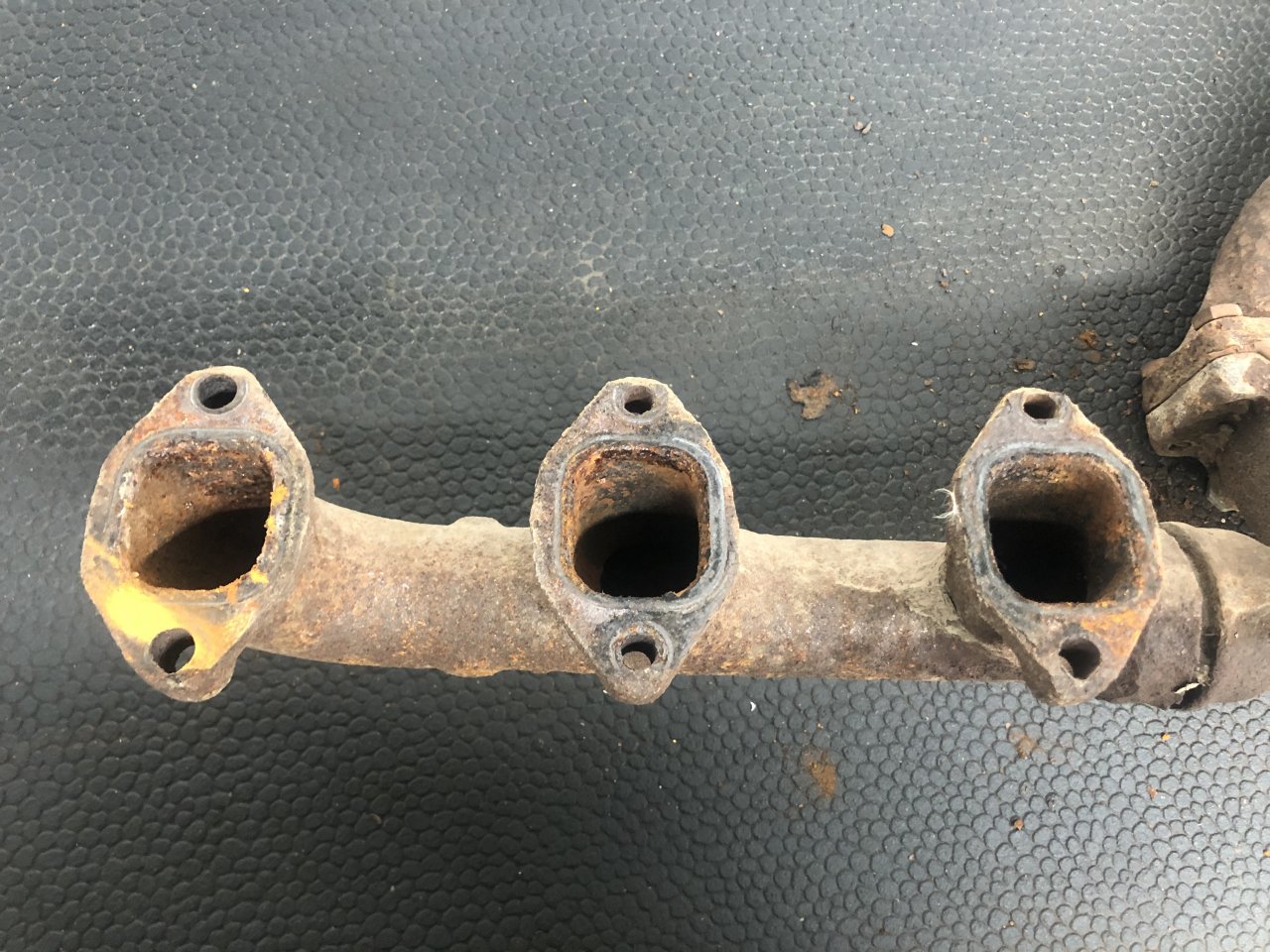 Fiat/Iveco 8065 Engine Exhaust Manifold for Sale