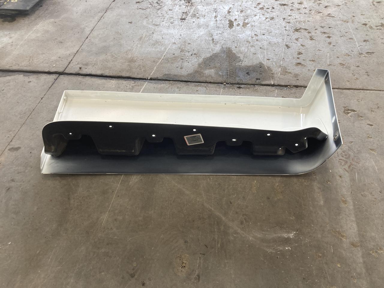 T33-6103R | Peterbilt 579 Side Fairing/Cab Extender for Sale