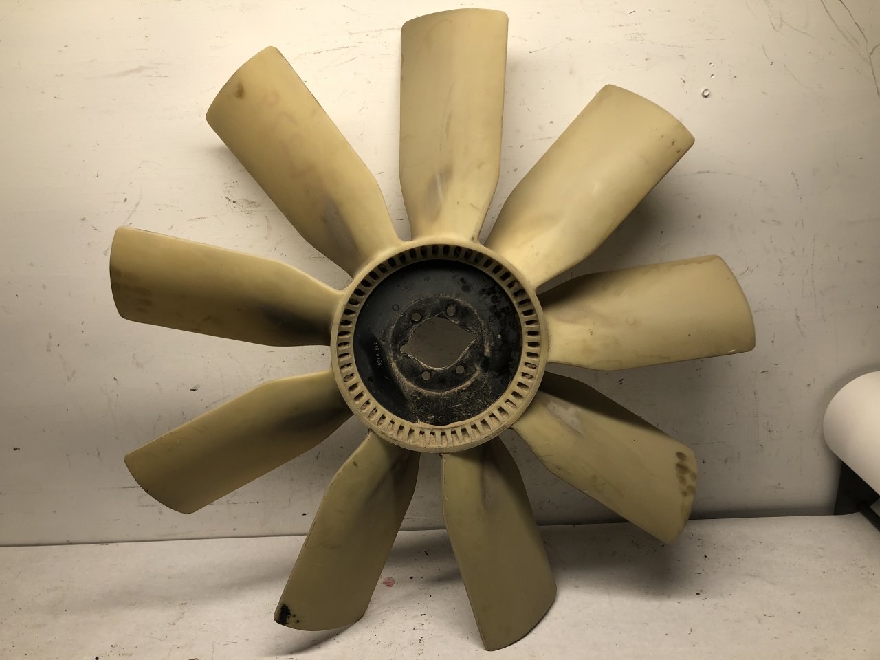 4735-41392-08 | Mercedes MBE4000 Engine Fan Blade for Sale