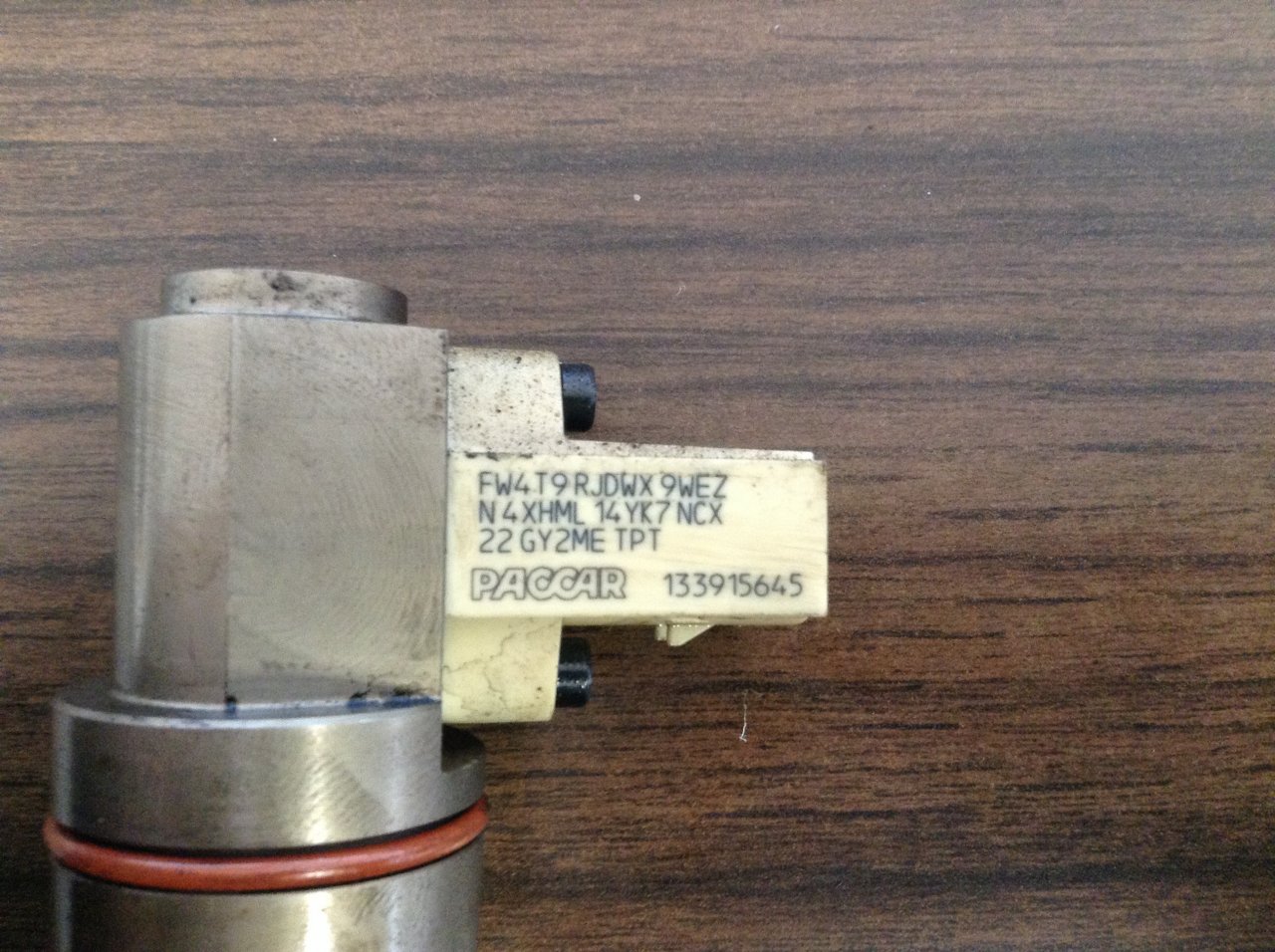 133915645 | Paccar MX13 Engine Fuel Injector for Sale