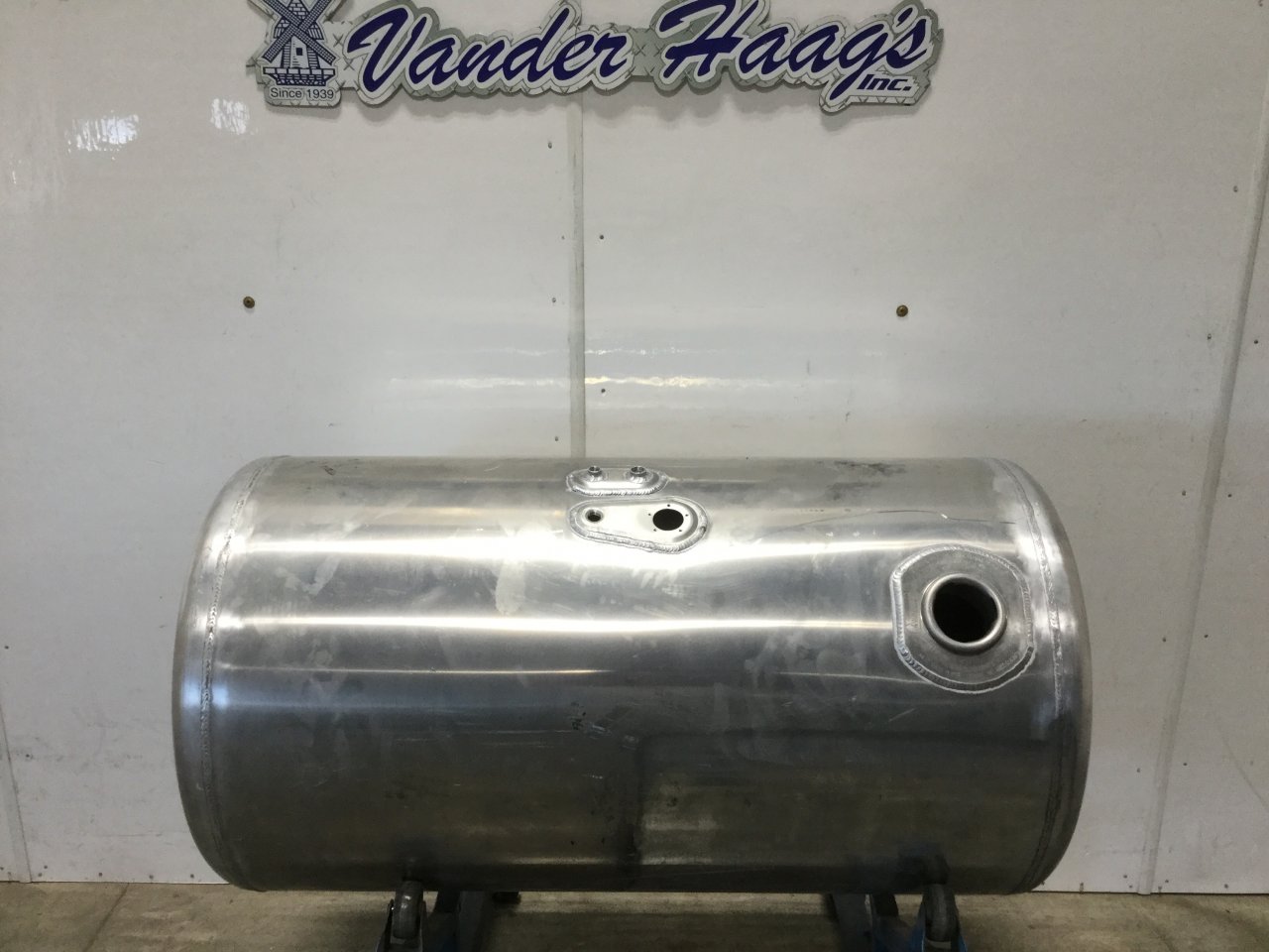 01060010005 Peterbilt 389 Fuel Tank for Sale
