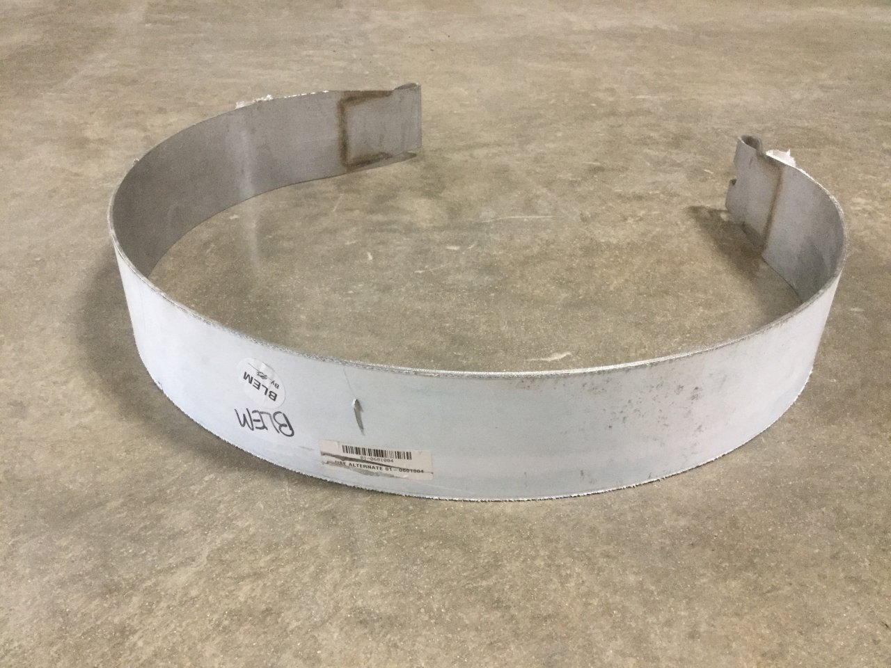 010601004 | Peterbilt 379 Fuel Tank Strap for Sale