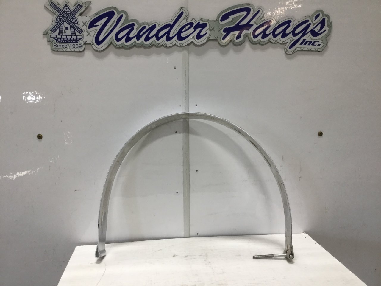 01-0601010 | Peterbilt 387 Fuel Tank Strap for Sale