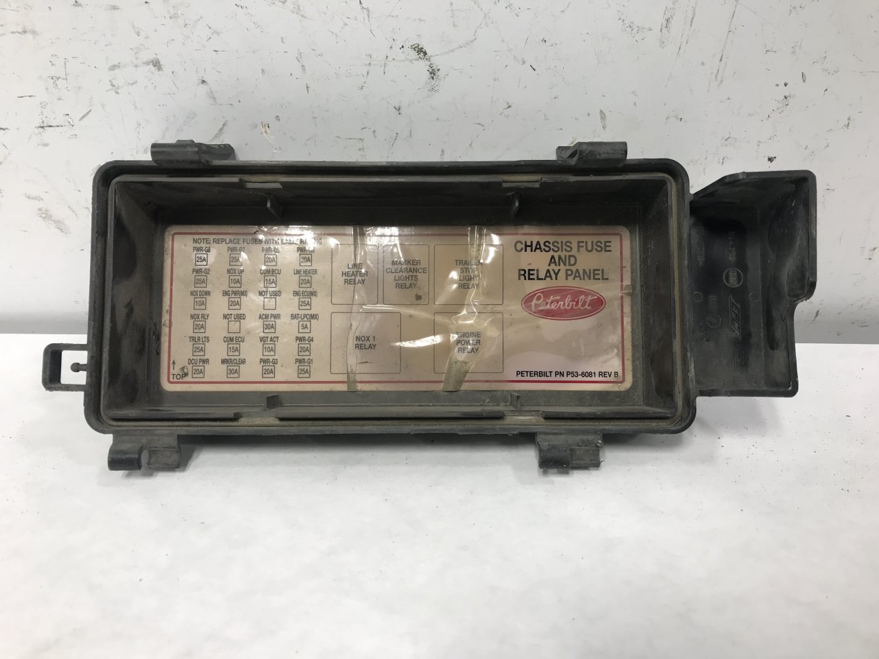 【✽ひつじ✽】〜6・7・8月分お取り置き〜 R64258-002 | Peterbilt 386 Fuse Box for Sale