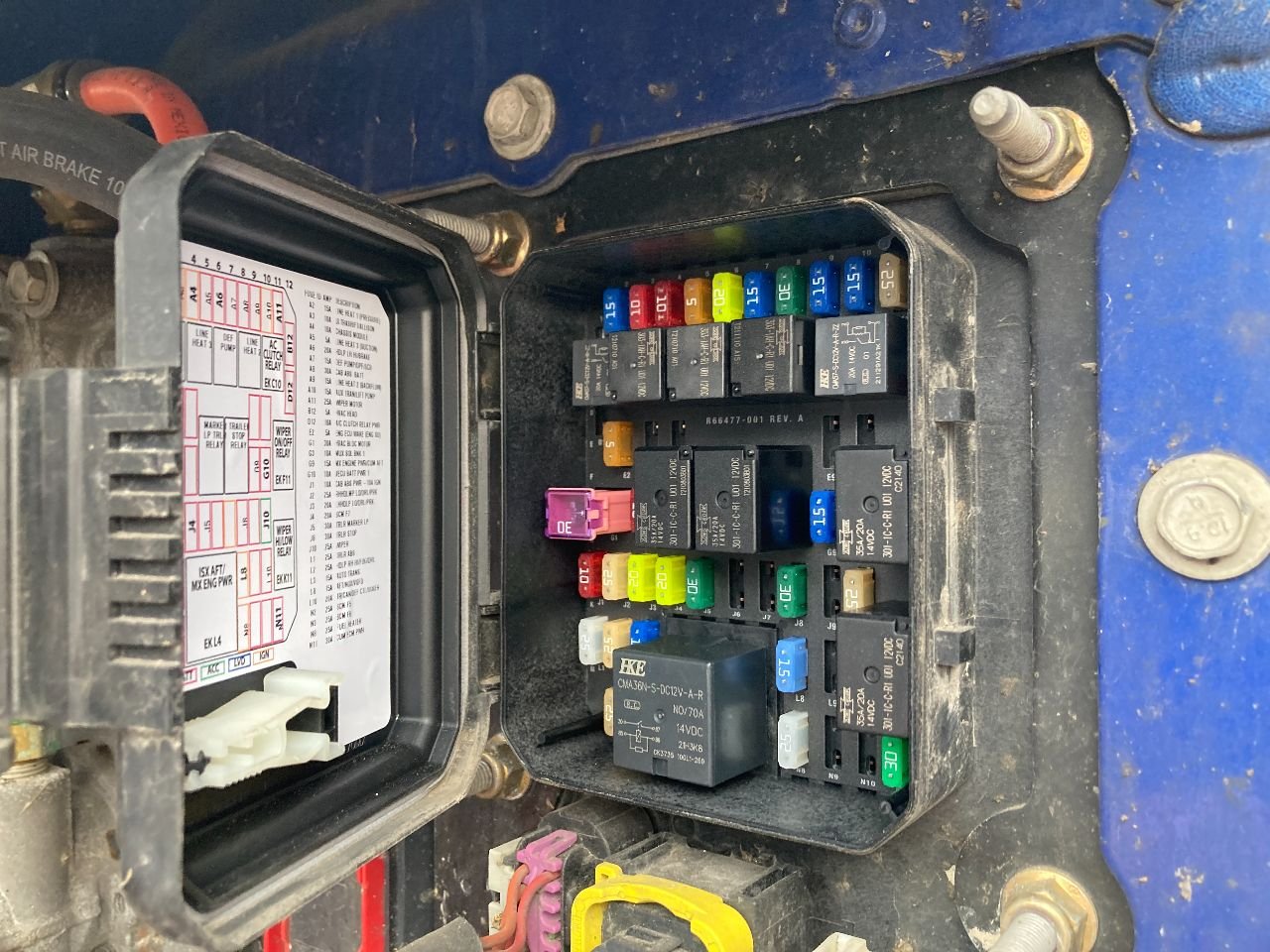 P27-1297-0101 | Peterbilt 567 Fuse Box for Sale
