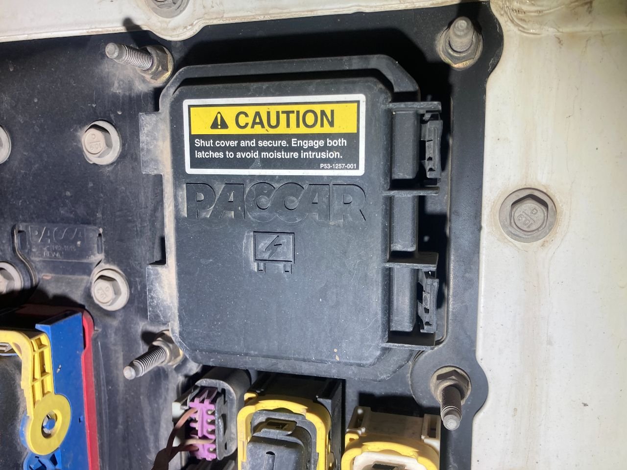 P27123401010 Kenworth T880 Fuse Box for Sale