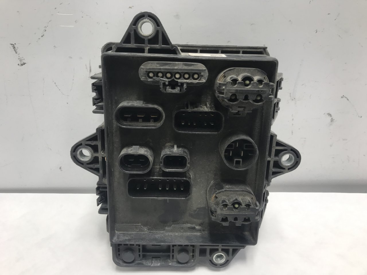 23122028-02 | Volvo VNL Fuse Box for Sale