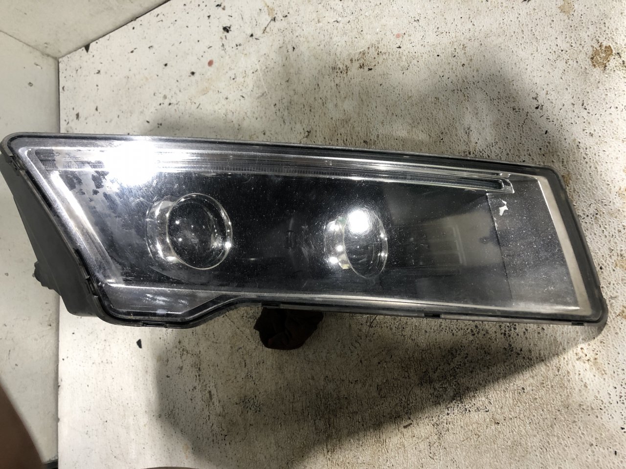 Western Star Trucks 5700 Headlamp for Sale