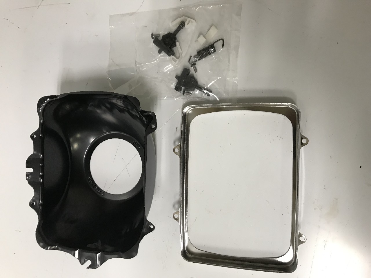 E6HZ-13008-E | Ford F750 Headlamp for Sale