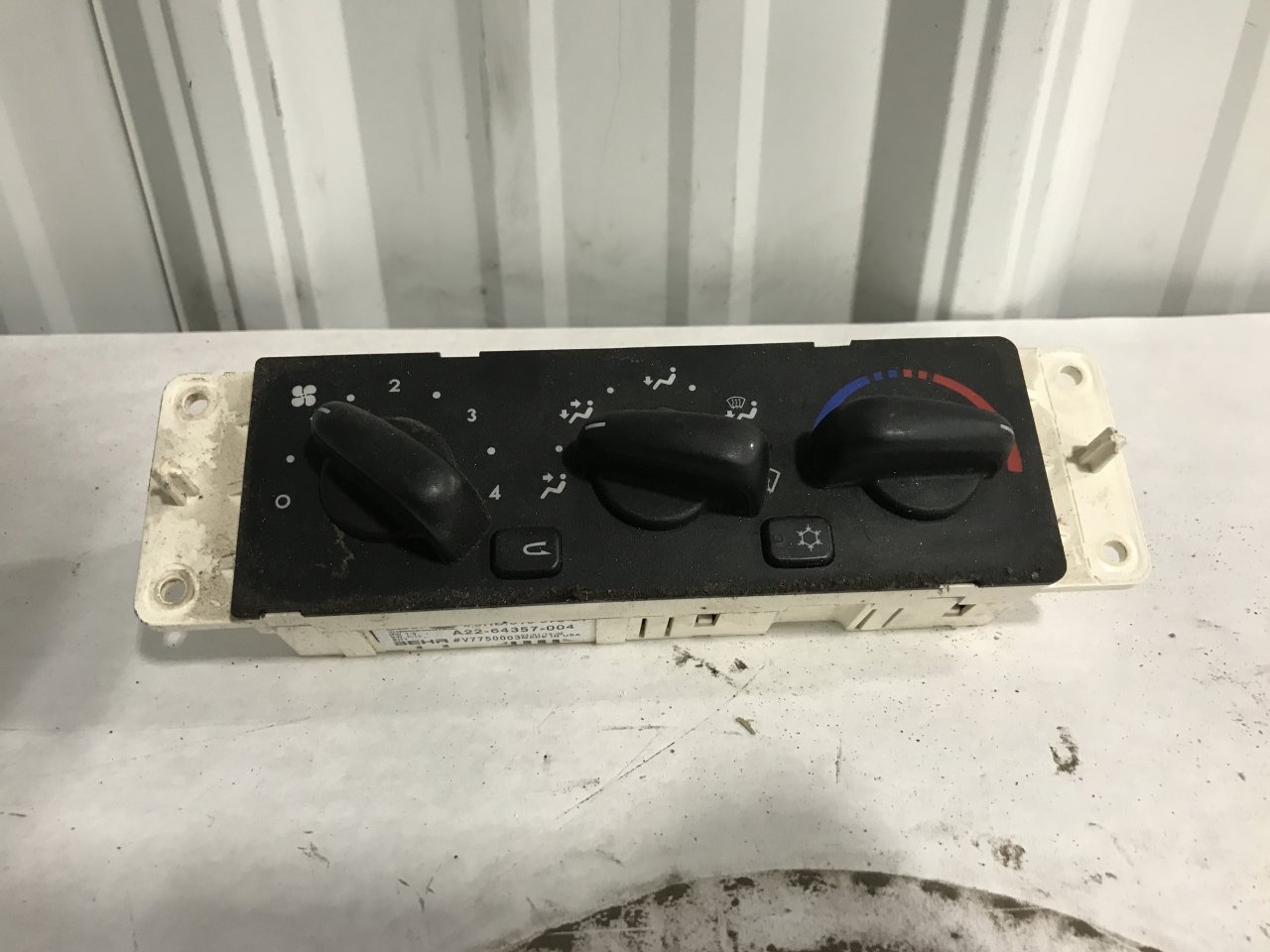 Freightliner 122SD Heater & AC Temperature Control for Sale