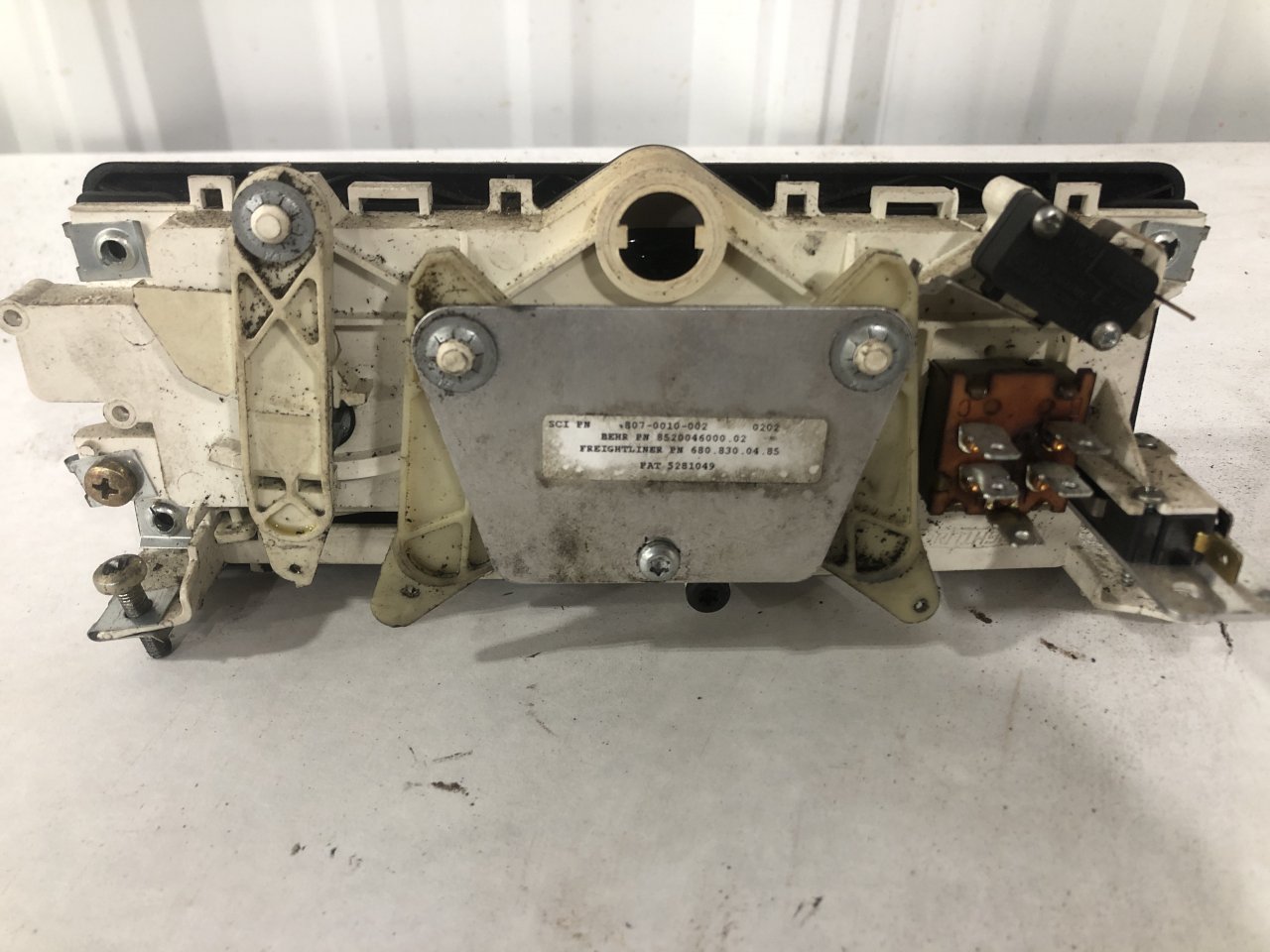 680.830.04.85 Freightliner FL70 Heater & AC Temperature Control for Sale