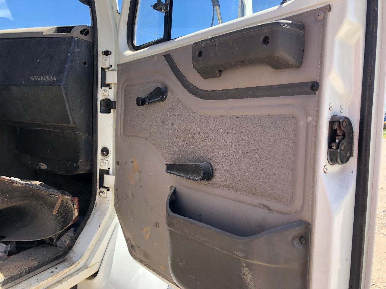 2018532C91 | International 2674 Hood for Sale