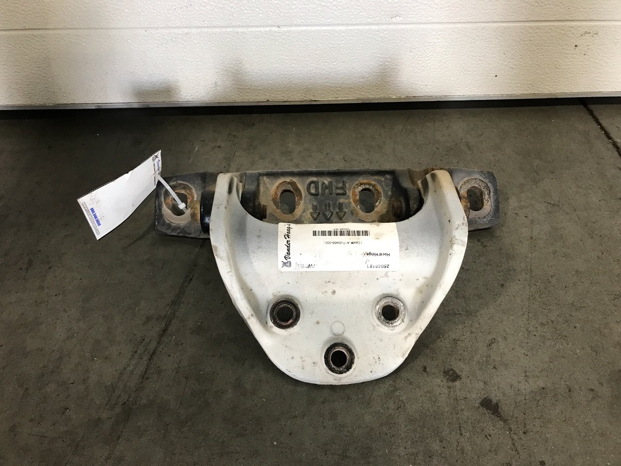 A17-20488-000 | Western Star Trucks 5700 Hood Hinge for Sale