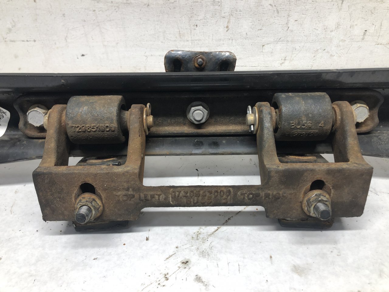 A17-20520-002 | Freightliner CASCADIA Hood Hinge for Sale