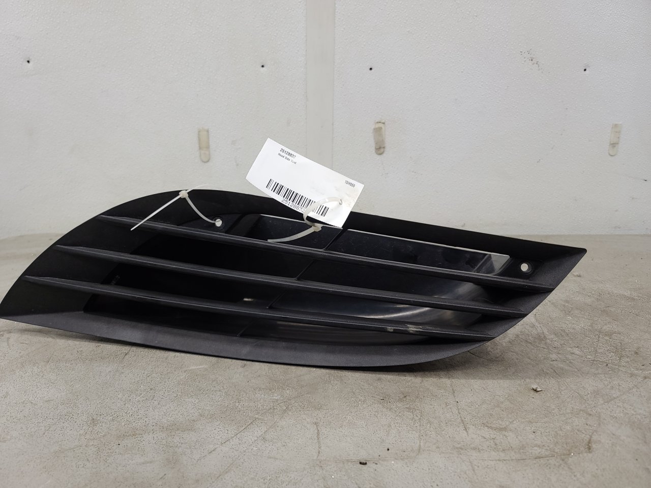 3622627C1 | International WORKSTAR Hood Side Vent for Sale