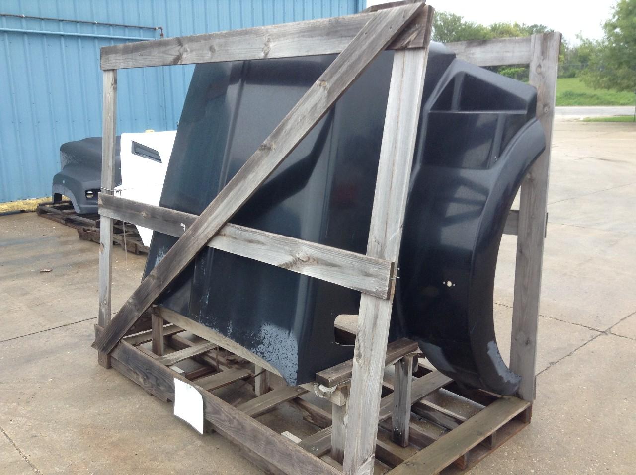 K146131111SPL | Kenworth T800 Hood for Sale
