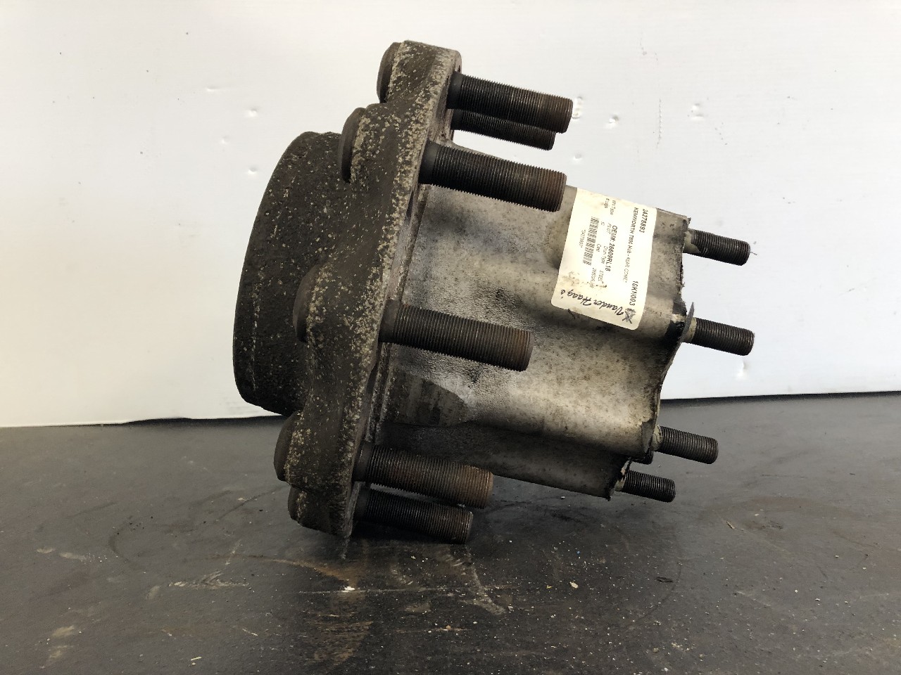 26609RL18 | Kenworth T800 Hub for Sale