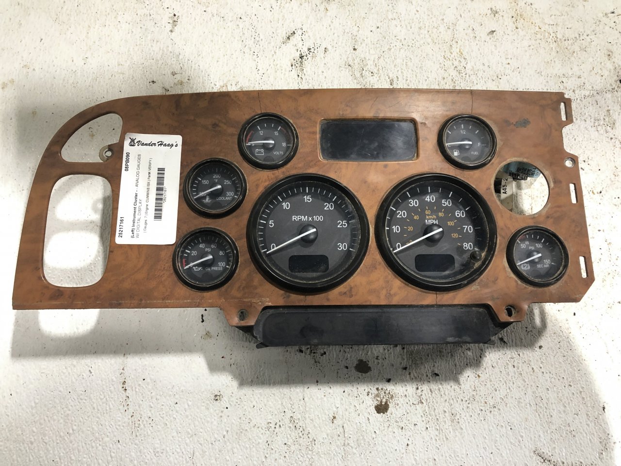 Peterbilt 367 Speedometer Instrument Cluster for Sale