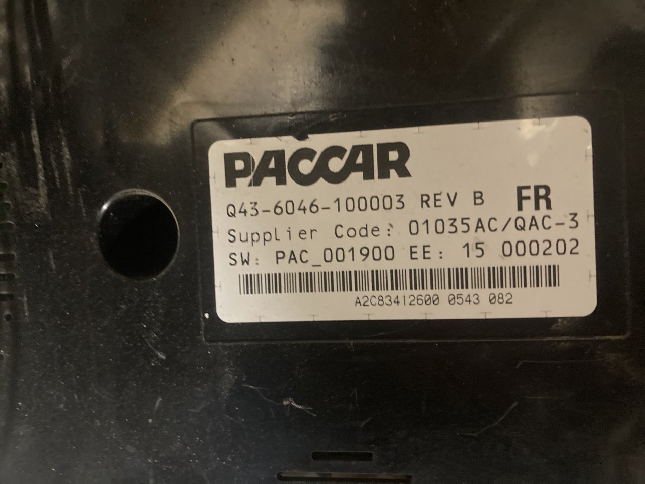 Q43-6046-100003 | Peterbilt 388 Speedometer Instrument Cluster for Sale