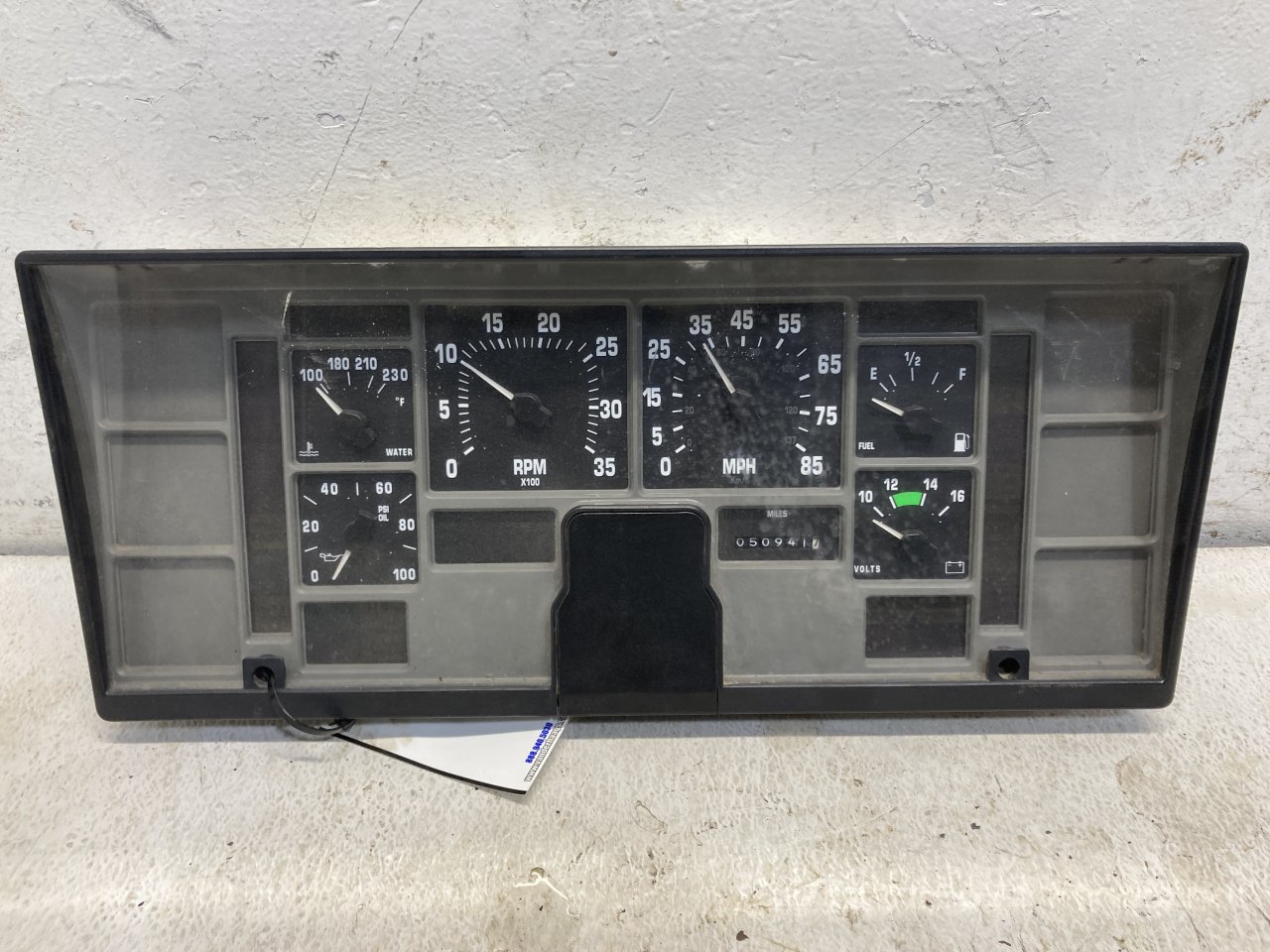1689996P94 International 4700 Speedometer Instrument Cluster for Sale