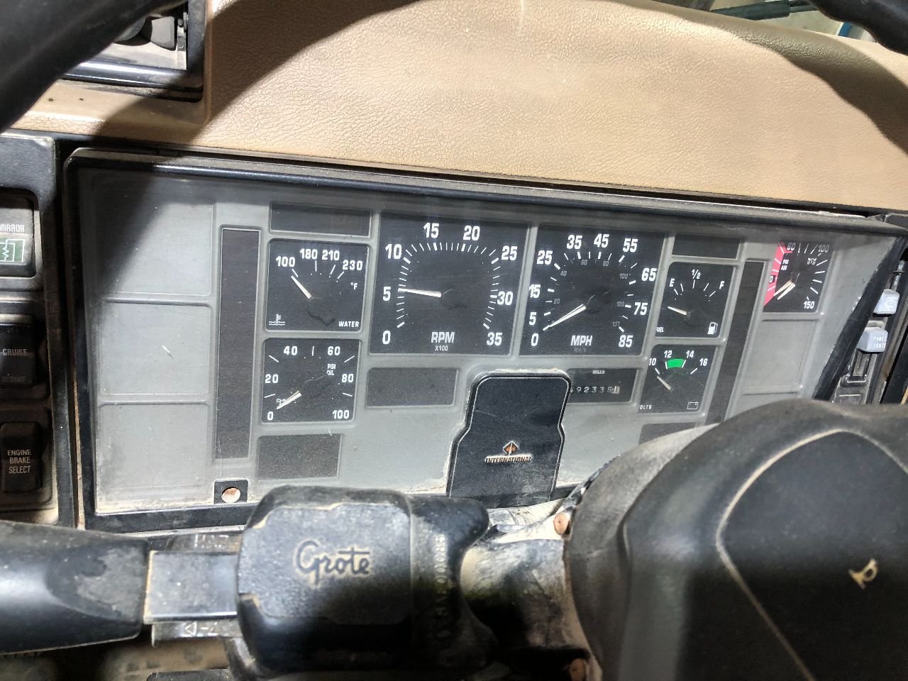 Ti 8200 3525074C91 | International 8200 Speedometer Instrument Cluster for Sale
