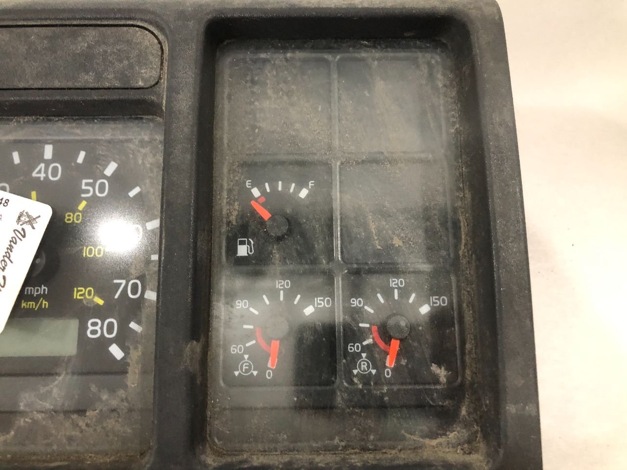 Volvo VNL Speedometer Instrument Cluster for Sale