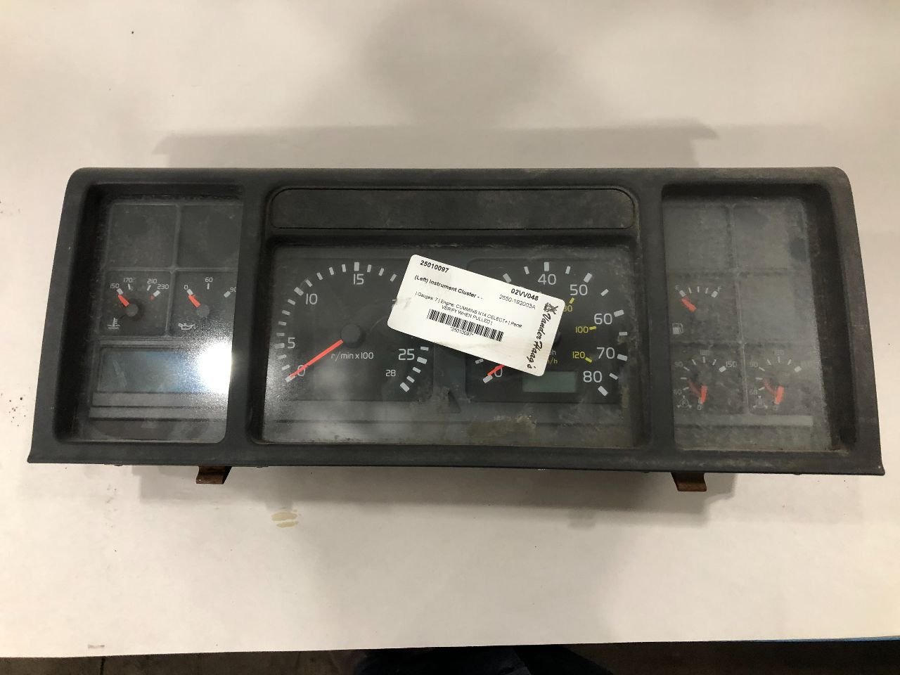 Volvo VNL Speedometer Instrument Cluster for Sale