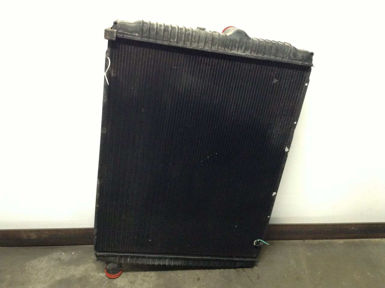 900041 Radiator International 9900 Radiator for Sale