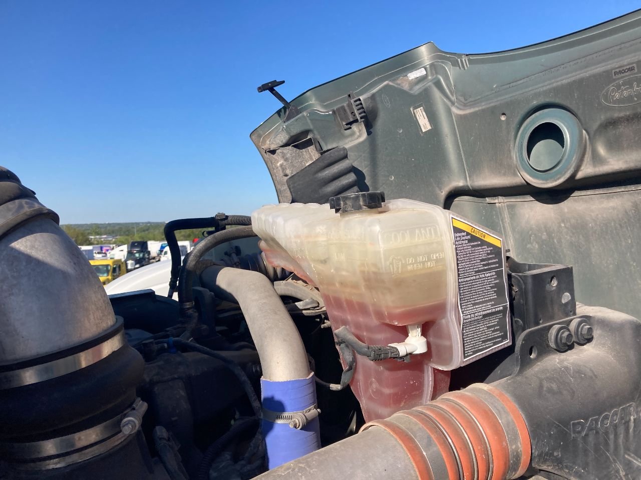 DR104003 | Peterbilt 579 Radiator Overflow Bottle for Sale