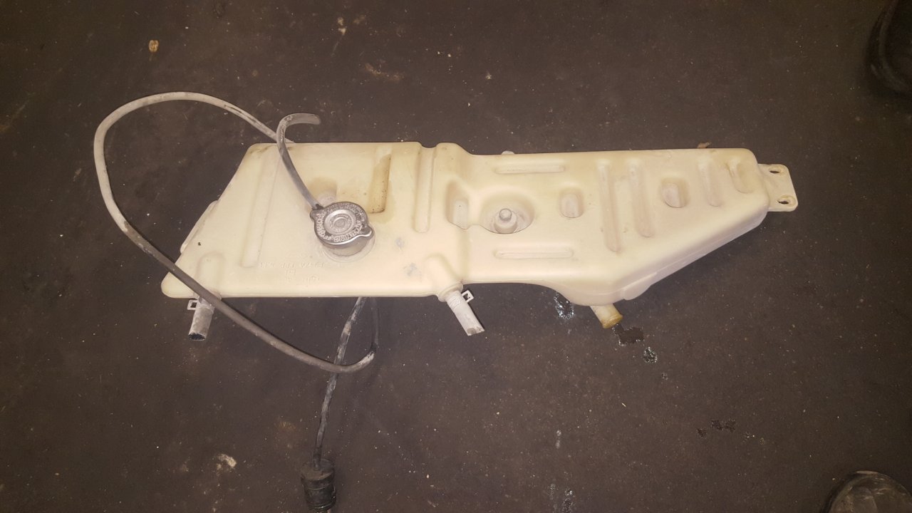 F5HT8A080 | Ford F700 Radiator Overflow Bottle for Sale