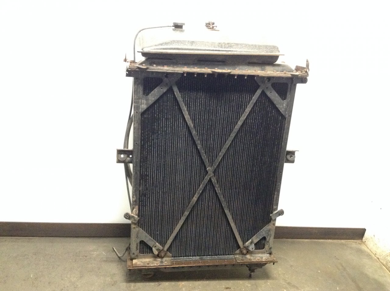 Tb60 Radiator 1A020256 | Kenworth T600 Radiator for Sale