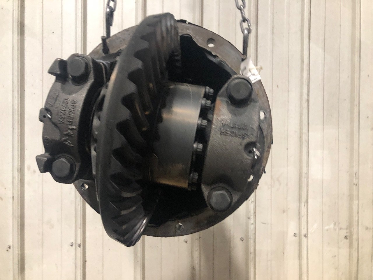 HN01435341 | Eaton 22060S Rear Differential | Carrier Assembly for Sale