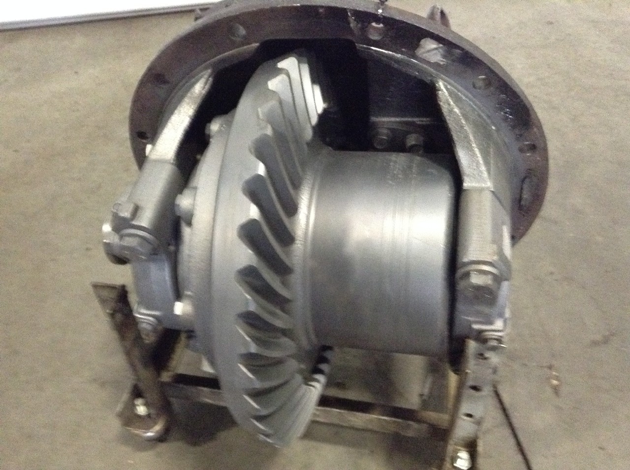 Spicer Diff Spicer M220T Rear Differential Assembly for Sale