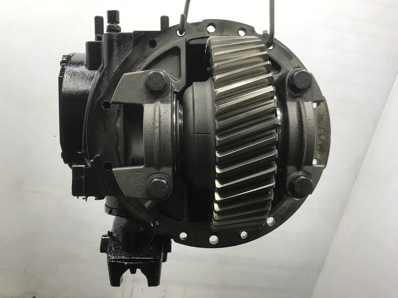 Mack CRD126 Rear Differential | Carrier Assembly for Sale