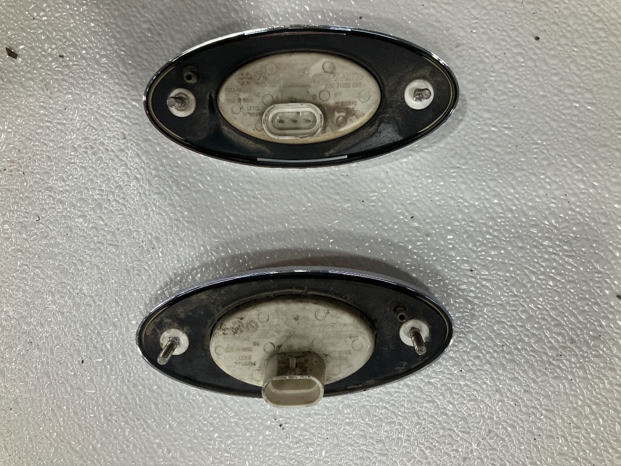 landstar様 Newmar Kountry Star Third Brake Light | Type: SL-2348