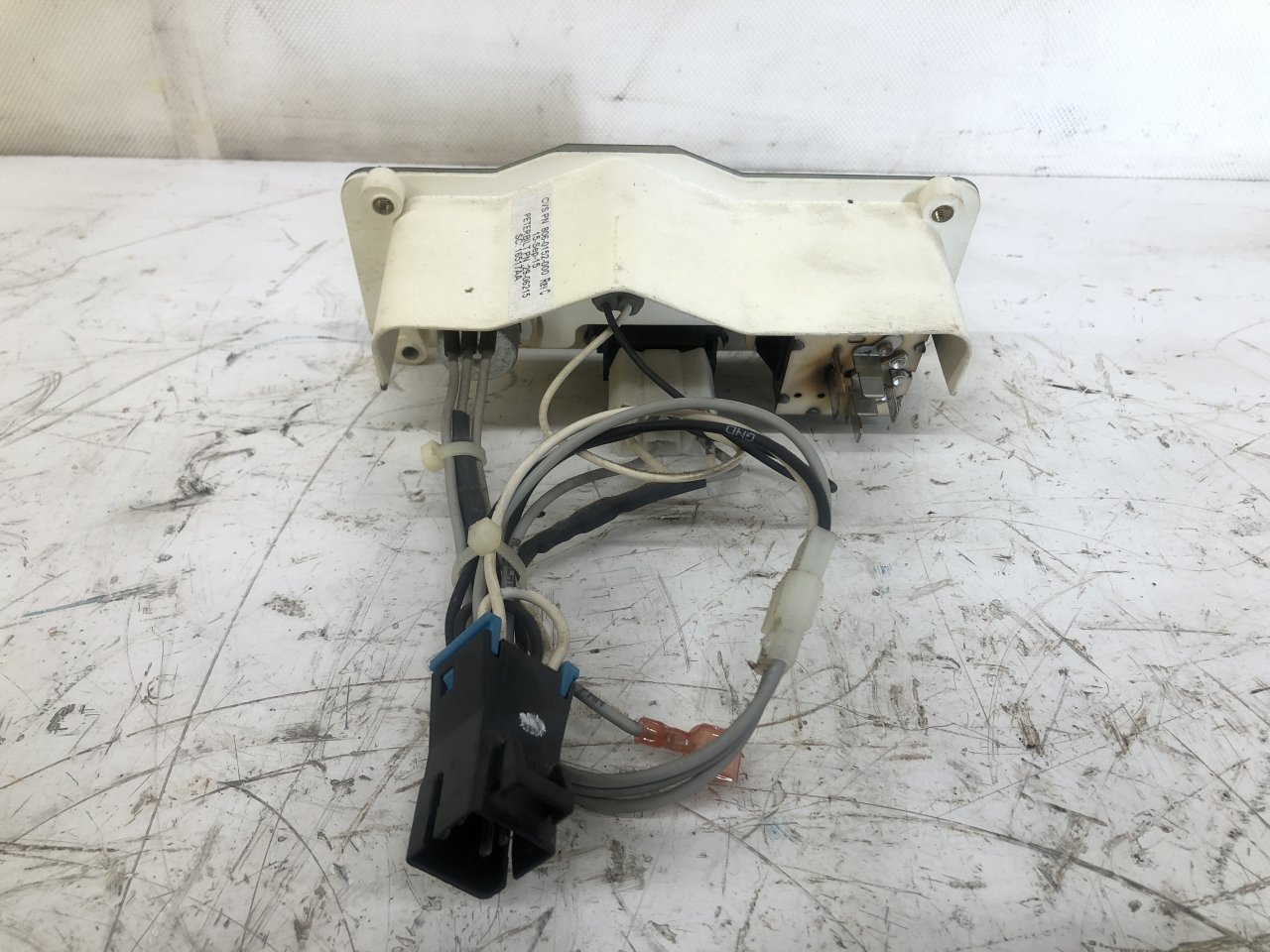 29-06215/ 806-0152-000 | Peterbilt 389 Sleeper Control for Sale