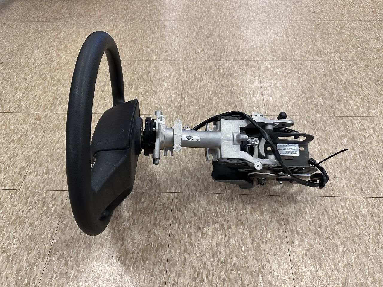 ケン　603030ブラックカラー　天板金網コーキング J19-6032-351112611 | Kenworth T680 Steering Column for Sale