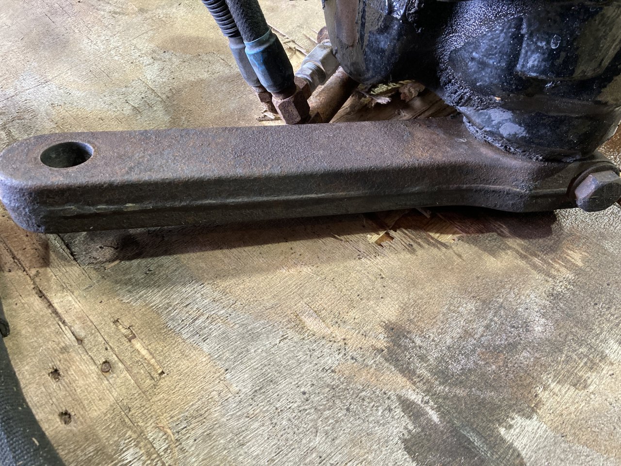Peterbilt 357 Steering (Pitman) Arm for Sale