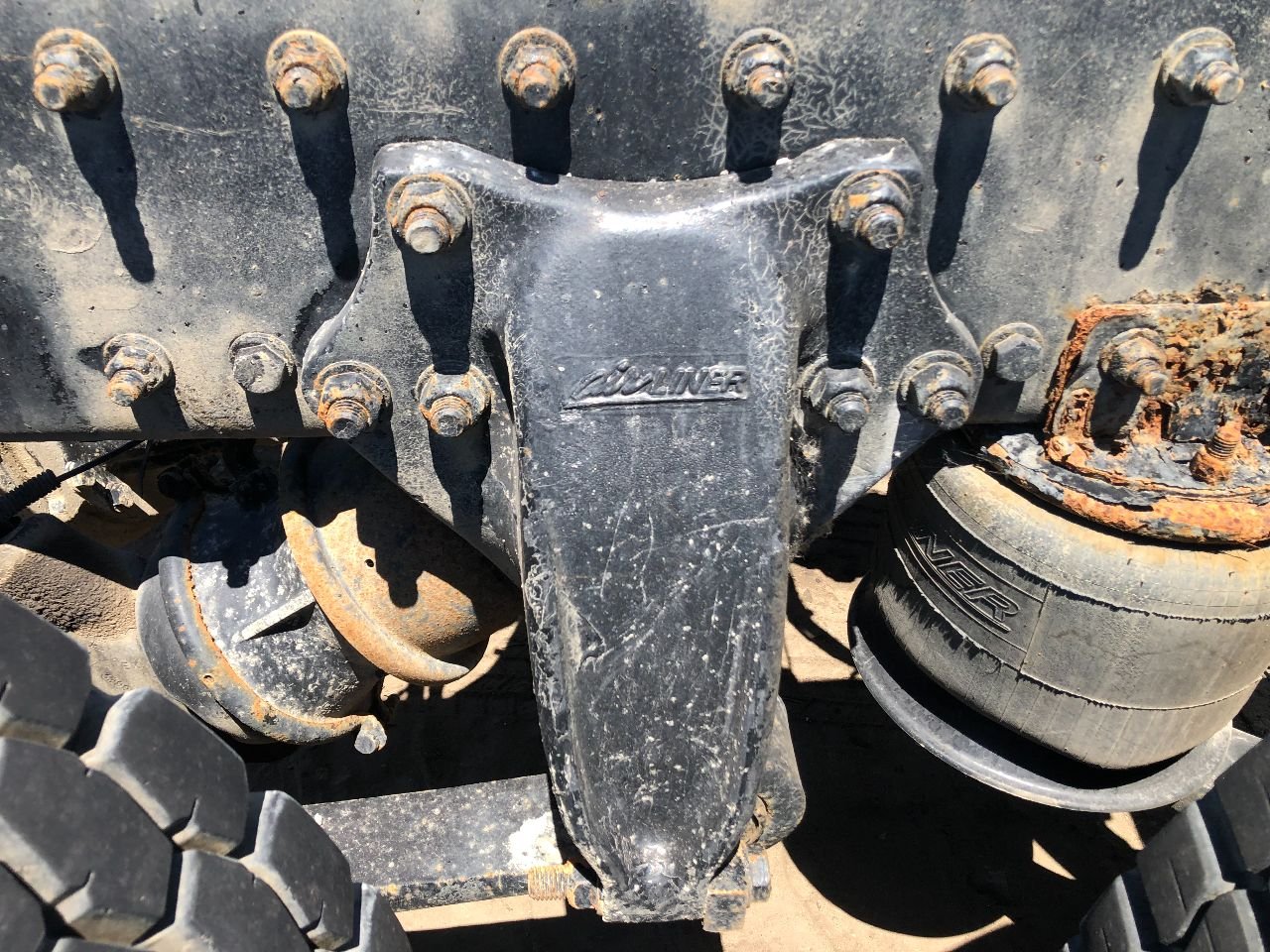 S11-15831-390 | Meritor RD20145 Axle Housing for Sale