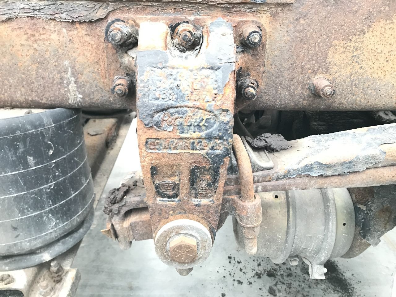 C116089 A Peterbilt LOW AIR LEAF Suspension for Sale
