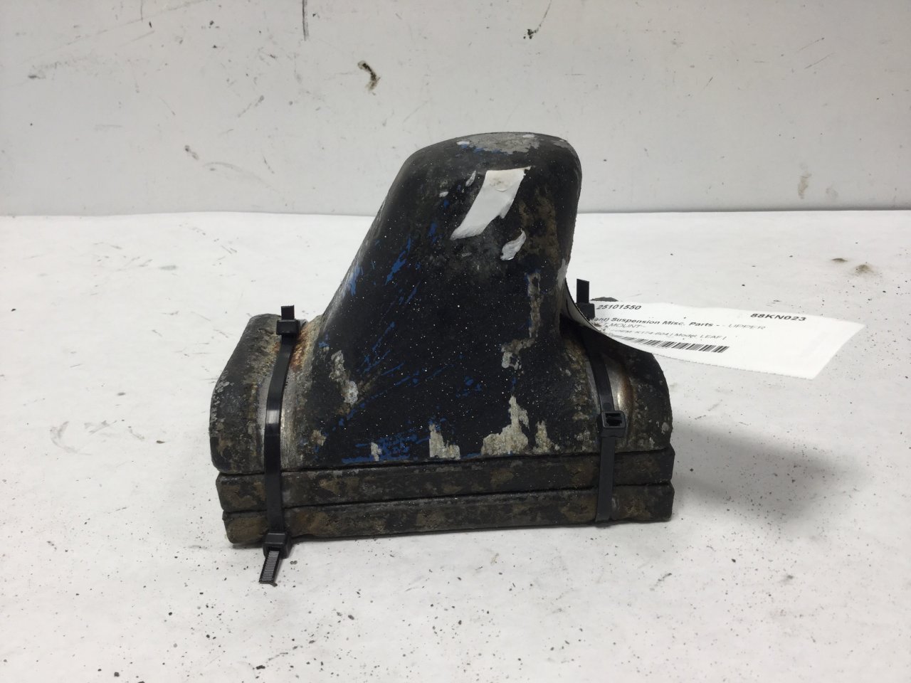 もつ‼︎  K174-604 | Kenworth T800 Miscellaneous Suspension Part for Sale