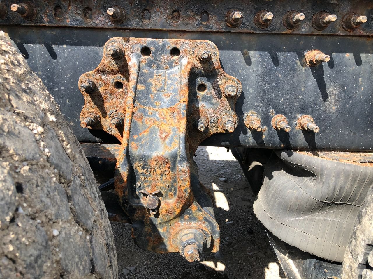 21525692 | Volvo VNL Suspension Spring Hanger for Sale