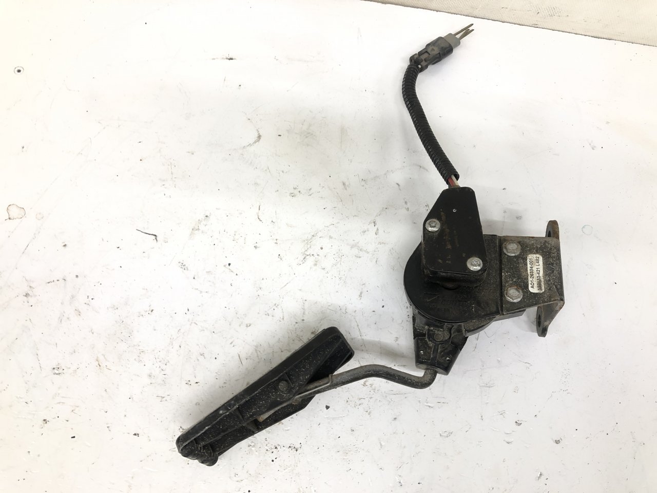 A01-26384-001 | Sterling L8513 Foot Control Pedal for Sale