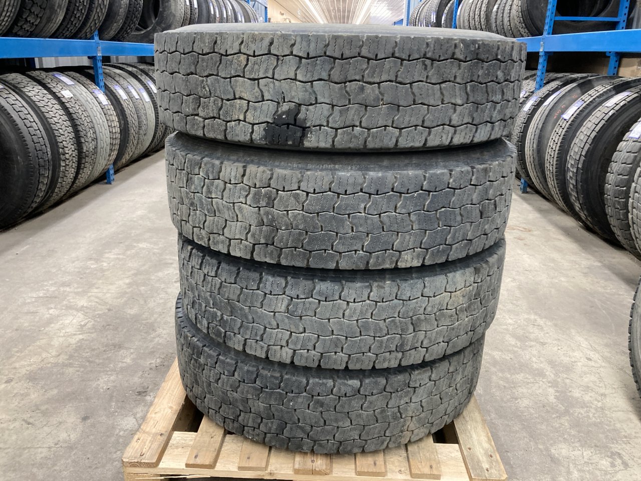 Ford CF7000 Tire for Sale