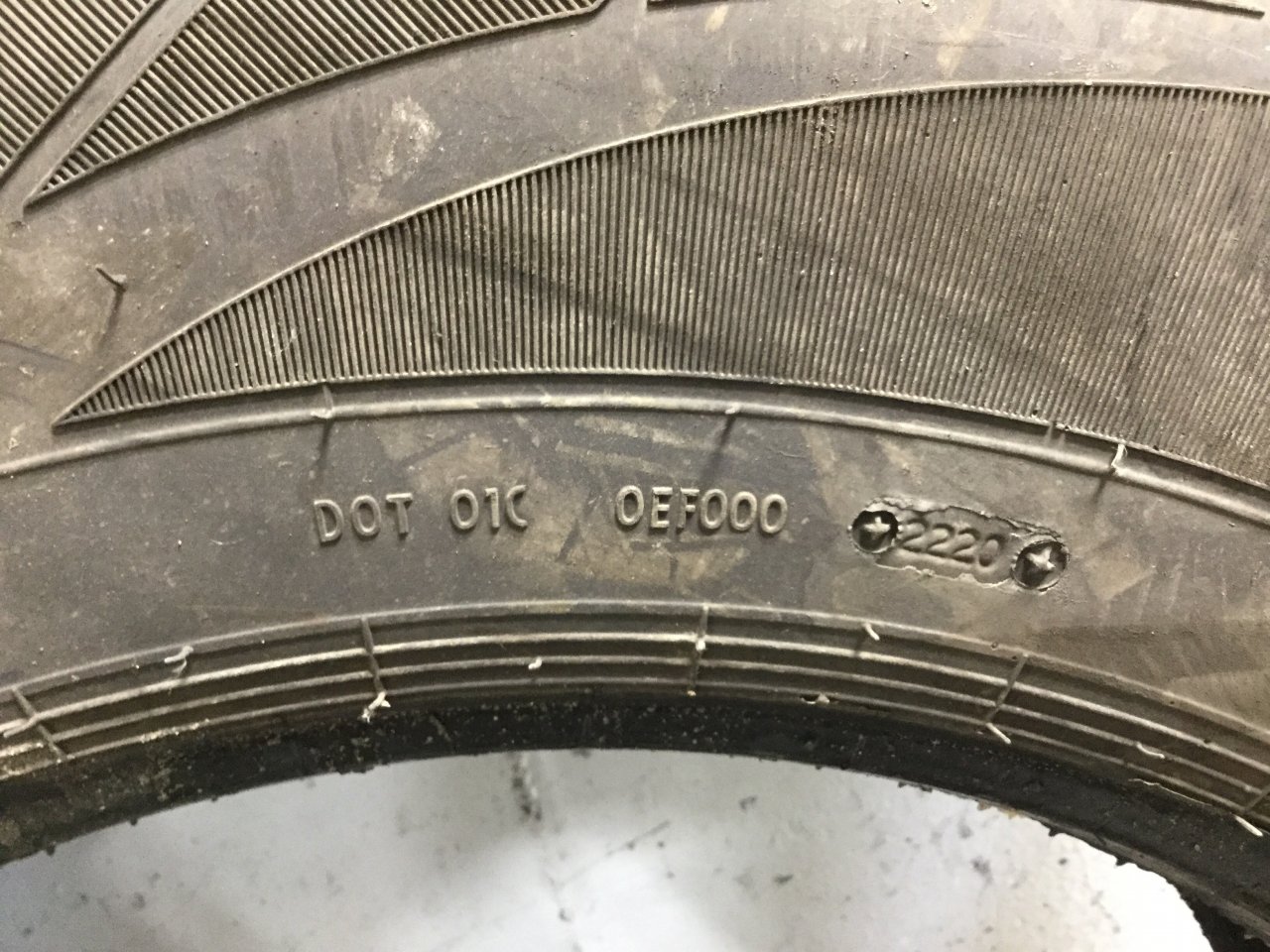 Sterling L8501 Tire for Sale
