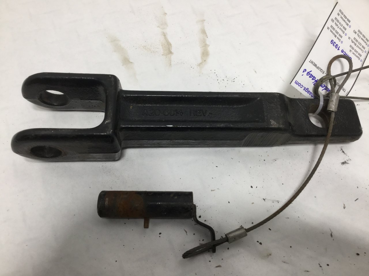 A206014 Kenworth T660 Tow Hook for Sale