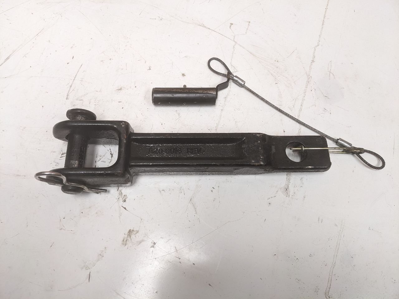 A206014 Kenworth T660 Tow Hook for Sale