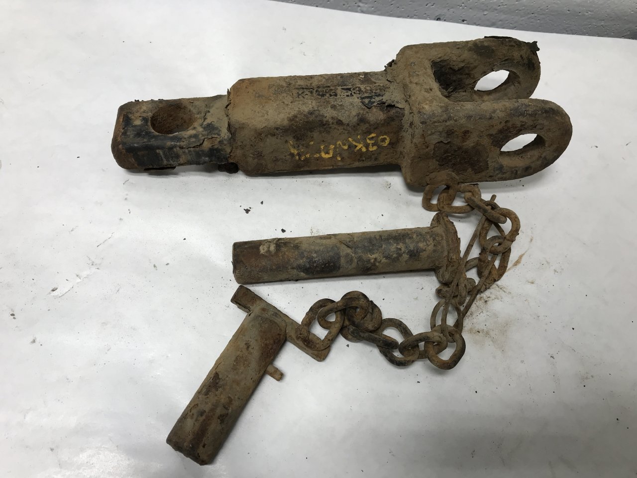 K143394 Kenworth T800 Tow Hook for Sale